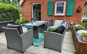 Kleines Ferienhaus Luettje Backhuus 35516